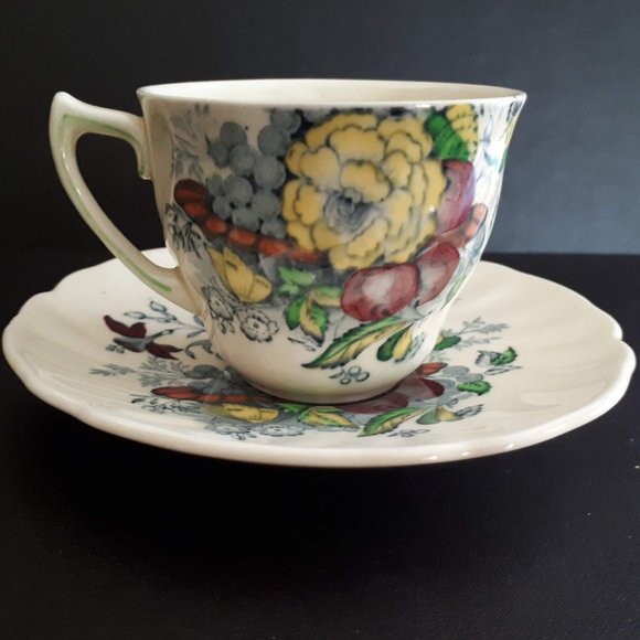 Set of 4 Royal Doulton Demitasse Cup Saucer The Kirkwood Flowers & Fruits design - Picture 3 of 8